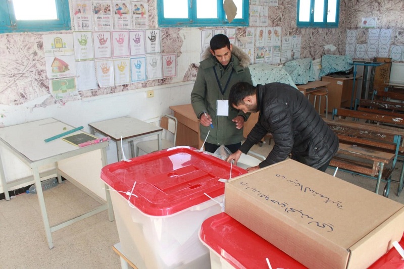 هيئة الانتخابات تستعدّ لمراقبة "حملة الرّئاسيّة"..   التّصدي للمال السّياسي الفاسد.. و"فايسبوك" على الخطّ